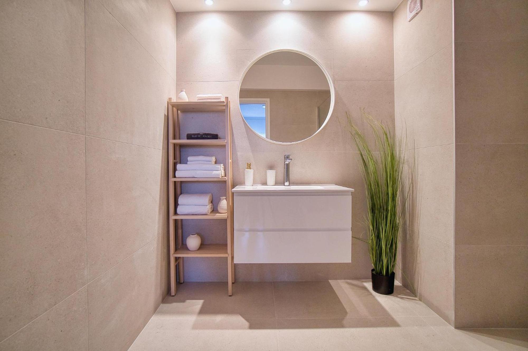 Апартаменти Kings Palace 2 Bed Пафос